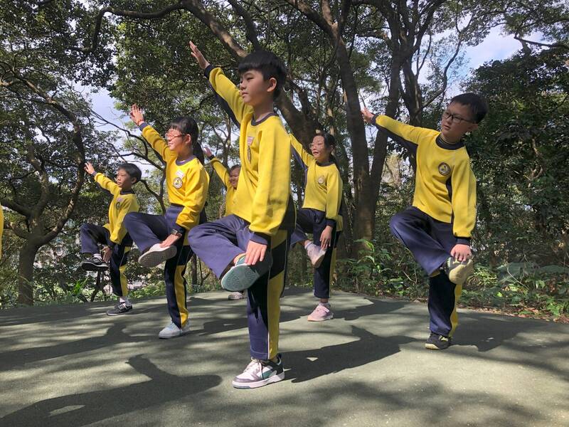 桃市龜山自強國小善用後山資源 體育課跳健康操又親近自然 - 生活 - 自由時報電子報