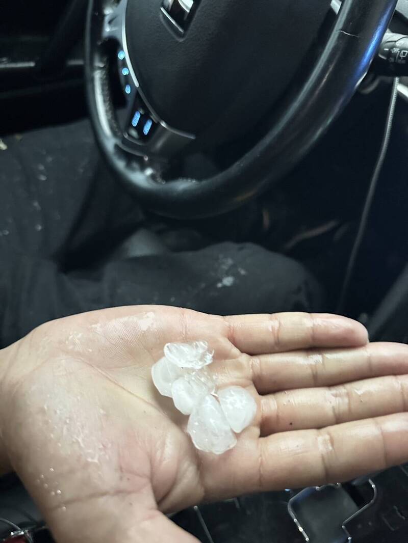 梨山下冰雹 「幸福巴士」照常發車護送居民回家 - 生活 - 自由時報電子報