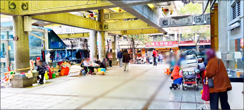 台灣護照百餘國免簽》 收購街友護照賣中國人蛇 起訴2人 - 社會 - 自由時報電子報