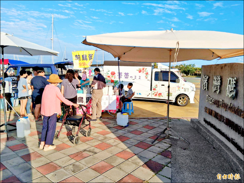 大鵬灣濱灣碼頭 假日夜間市集試營運 - 生活 - 自由時報電子報
