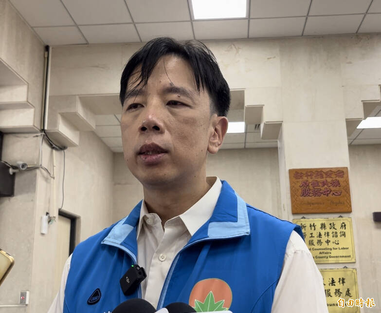 新竹縣政府勞工處副處長林東山上月被檢舉涉貪已被羈押禁見。(記者廖雪茹攝) 新竹縣政府勞工處副處長林東山上月被檢舉涉貪已被羈押禁見。(記者廖雪茹攝)