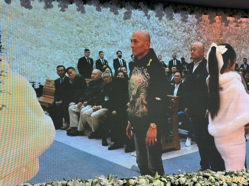 竹聯幫主黃少岑告別式政商名流齊聚 柯建銘獻花致意 - 社會 - 自由時報電子報