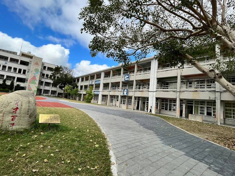 最後一眼！半世紀的老教室喊拆 邀校友與「禮義廉恥」打卡 - 生活 - 自由時報電子報