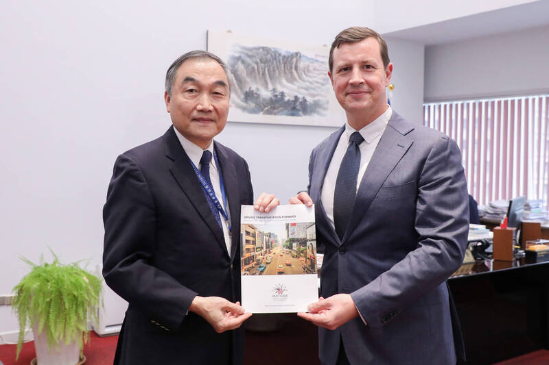 關切交通議題  台中美國商會拜會中市府遞交白皮書 - 政治 - 自由時報電子報