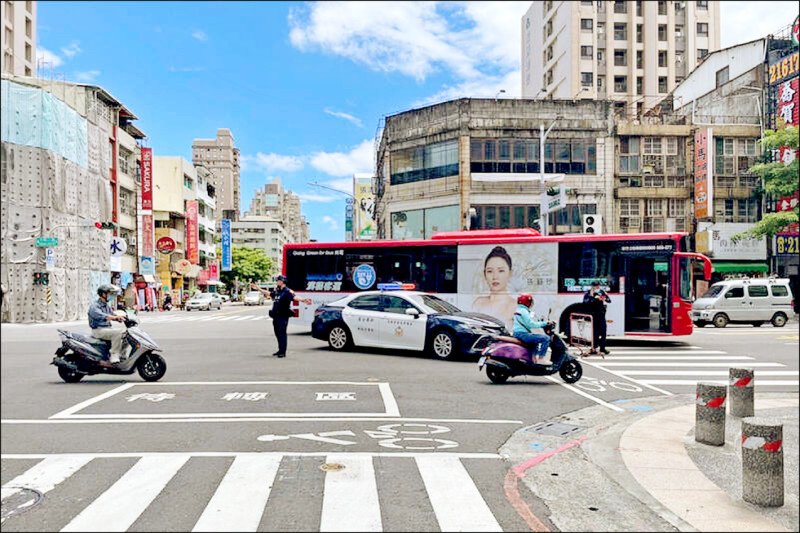 去年交通死亡2950人 3年新低／行人死亡366人 中市55人最多、較前年增加8人 - 生活 - 自由時報電子報