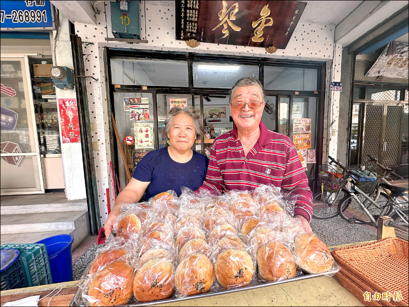 雲林土庫佛心麵包 ４年來1個只賣15元 - 生活 - 自由時報電子報