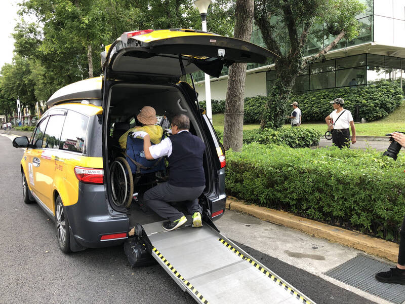 無障礙計程車太少 交通部4月起提高補助「每趟325元」 - 生活 - 自由時報電子報
