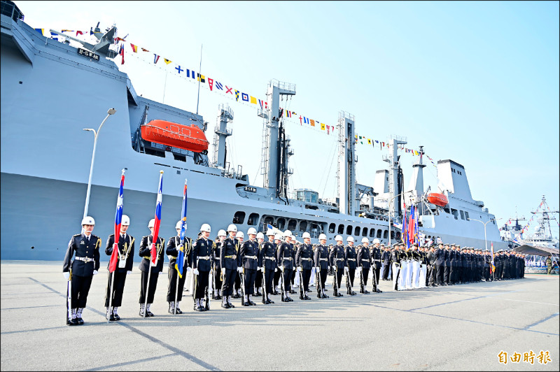 敦睦艦隊抵高雄港 開放登艦參觀 - 政治 - 自由時報電子報