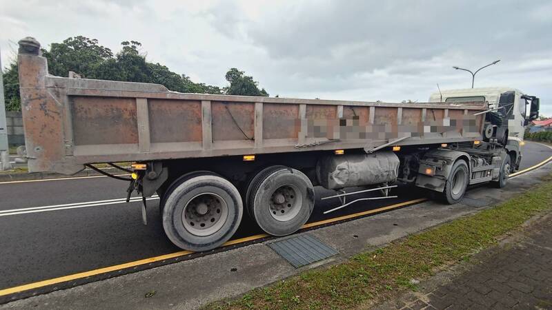 花蓮砂石車右轉內輪差擦撞機車 女騎士捲入車底喪命 - 社會 - 自由時報電子報