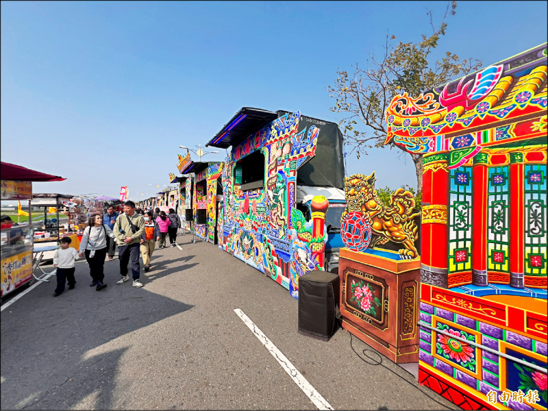 彰化芬園福德宮祝壽 百團布袋戲壯觀拚場 - 生活 - 自由時報電子報