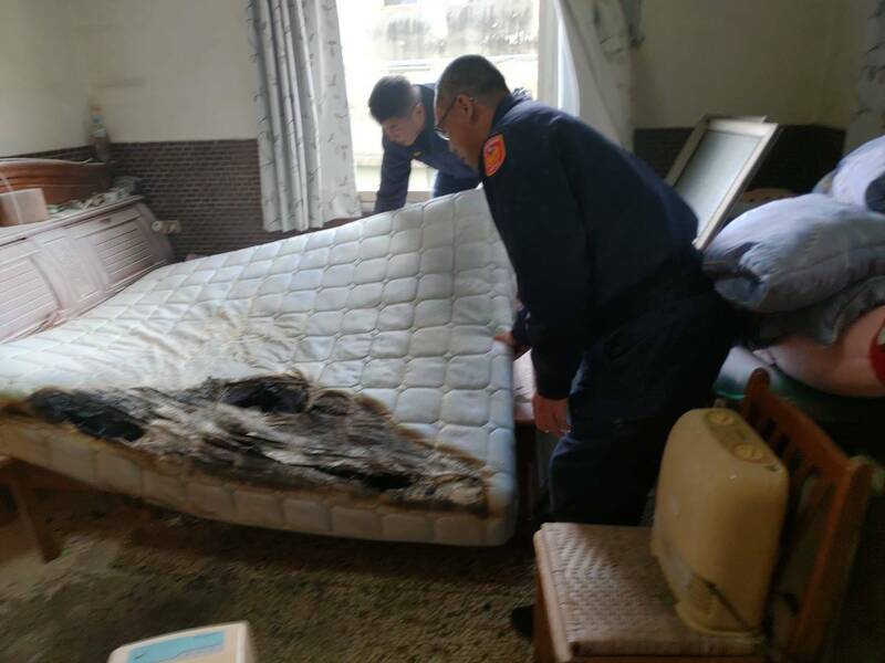 下雨床墊受潮 獨居長者竟用吹風機烘乾起火悶燒 - 社會 - 自由時報電子報