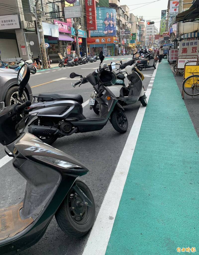 彰市大埔路人行道大執法上軌道 網曝：下一條路選這裡 - 生活 - 自由時報電子報