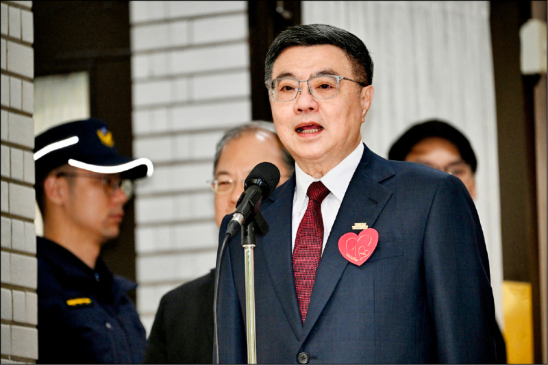 民進黨決定擴大社會面溝通，規劃本週啟動「人民是頭家」政策說明會，十五日自台中市起跑，由行政院長卓榮泰領軍的行政團隊，以及地方民代、百工百業將輪番上陣，闡述執政藍圖及國會亂象。（資料照）