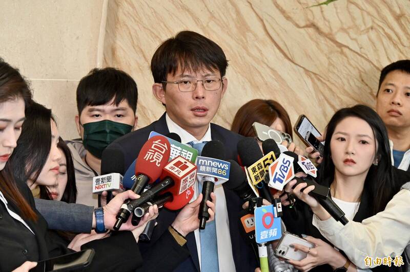 批郭智輝「蒙古症」失言  黃國昌要求立即撤換 - 政治 - 自由時報電子報