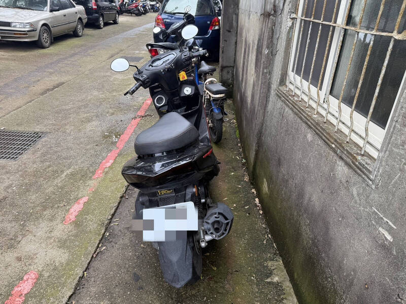 鑰匙孔遭灌3秒膠！機車主氣炸報案 警鎖定1男涉案 - 社會 - 自由時報電子報