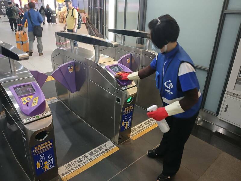 日籍感染麻疹旅客搭過! 桃捷緊急清消車廂、車站環境 - 生活 - 自由時報電子報