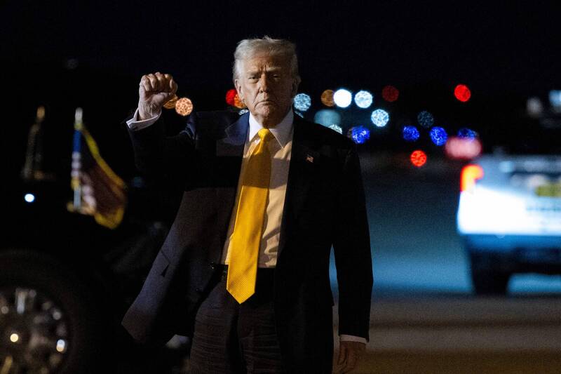 反制加拿大電力附加稅 川普：進口鋼鐵、鋁「額外」徵收25％關稅 - 國際 - 自由時報電子報