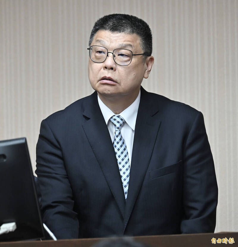 台鐵董事長杜微在本週年滿65歲,台鐵內部瘋傳杜微已向行政院請辭。(資料照) 台鐵董事長杜微在本週年滿65歲,台鐵內部瘋傳杜微已向行政院請辭。(資料照)