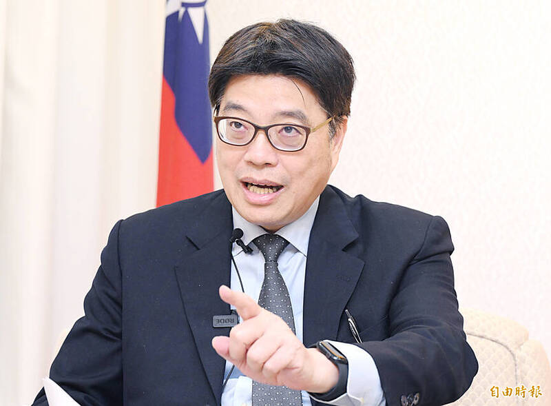 Mainland Affairs Council Minister Chiu Chui-cheng speaks during an interview with the Liberty Times (the Taipei Times’ sister newspaper) on Wednesday last week.
Photo: Liao Chen-huei, Taipei Times Mainland Affairs Council Minister Chiu Chui-cheng speaks during an interview with the Liberty Times (the Taipei Times’ sister newspaper) on Wednesday last week.
Photo: Liao Chen-huei, Taipei Times