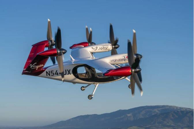 直飛機場再也不塞車？eVTOL 服務來了 英國將迎「空中 Uber」時代