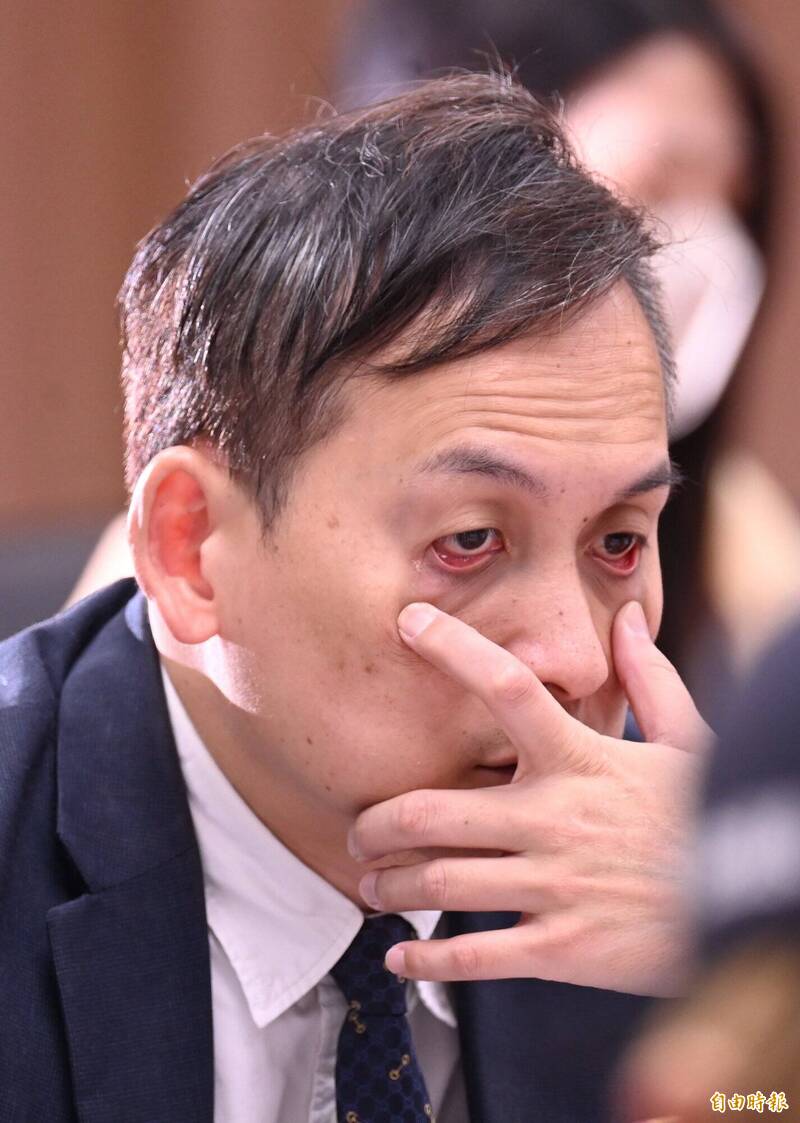 [舊聞] 郭昱晴再爆 傳葉元之為趕通告要公務車司