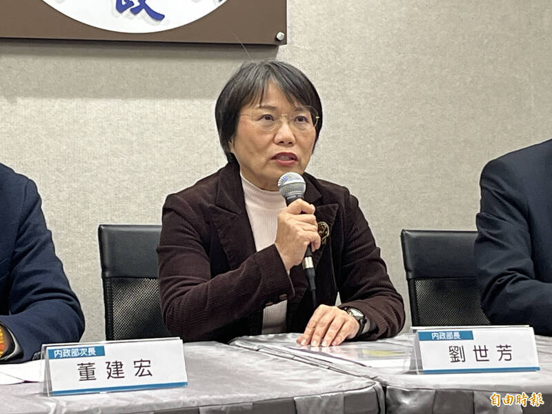 內政部長劉世芳今表示,經跨部會審查後,已有14人被廢止戶籍。(記者李文馨攝) 內政部長劉世芳今表示,經跨部會審查後,已有14人被廢止戶籍。(記者李文馨攝)