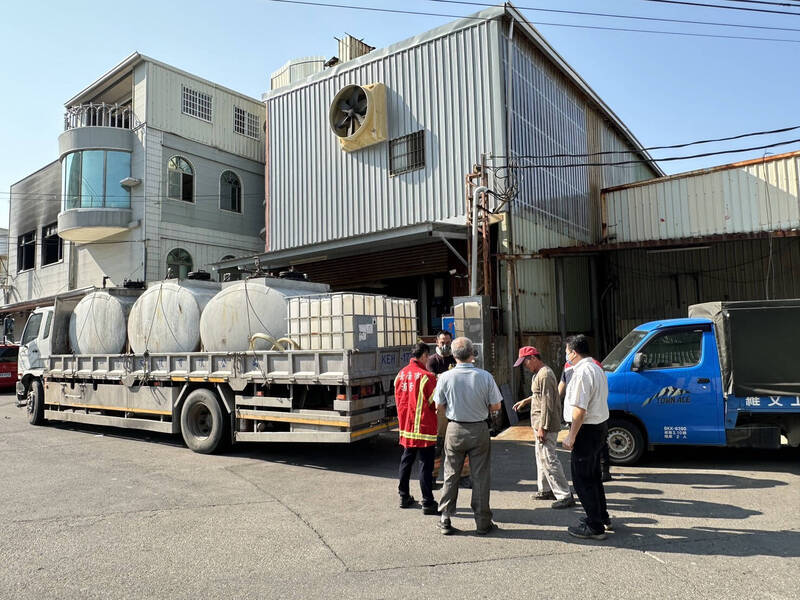 台南安定中崙工業區電鍍廠傳出工安意外 ,11人吸入性嗆傷,其中1人ohca。(讀者提供) 台南安定中崙工業區電鍍廠傳出工安意外 ,11人吸入性嗆傷,其中1人ohca。(讀者提供)