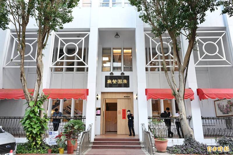 立法院康園餐廳今晚緊急暫停營業。(記者陳逸寬攝) 立法院康園餐廳今晚緊急暫停營業。(記者陳逸寬攝)