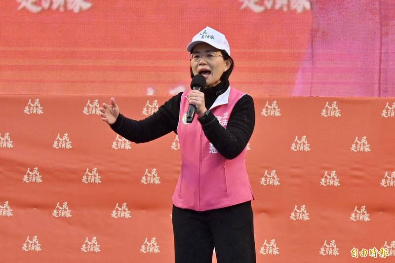 民進黨今（30）日在新北市板橋區舉行「人民是頭家」政策宣講會，立委蘇巧慧致詞。（記者叢昌瑾攝）