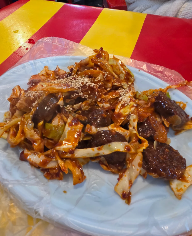 南韓濟州島櫻花節宰客不手軟！ 1份小吃500元引眾怒