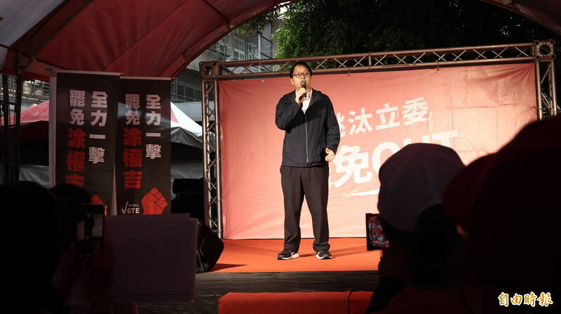 政治工作者周軒宣講。(記者黃政嘉攝) 政治工作者周軒宣講。(記者黃政嘉攝)