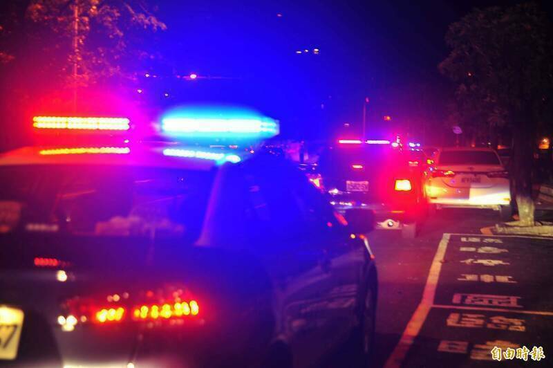 玩到沒錢打110報案 男大生要警車當免費小黃