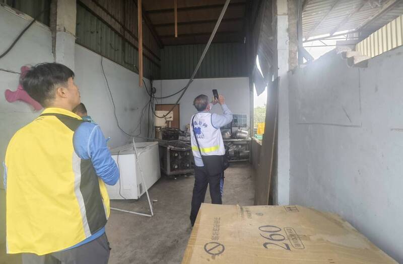 南市工務局受理「0121楠西地震」修繕補助及紅黃單補助申請。 (南市工務局提供) 南市工務局受理「0121楠西地震」修繕補助及紅黃單補助申請。 (南市工務局提供)