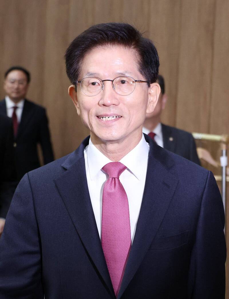 在支持度排行中，前勞動部部長金文洙雖居第二，僅獲10.9%，較上次調查大幅滑落5.4個百分點。（歐新社）
