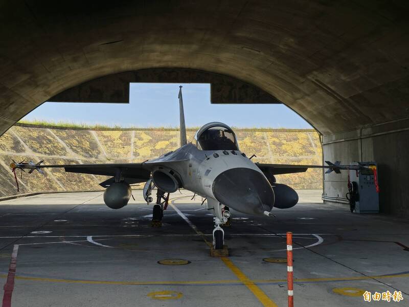 相隔不到1週 空軍IDF戰機降落馬公機場再傳輪煞故障