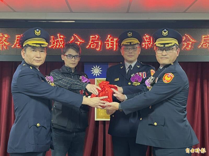 金門金城分局卸、新任分局長都升官 警局長黃壬聰：警紀是警察命脈