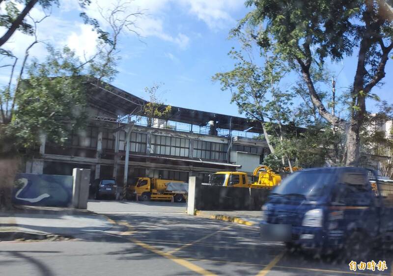 苓雅清潔隊配合市府都市更新案,將從三多路遷移至同慶路。(記者陳文嬋攝)
苓雅清潔隊配合市府都市更新案,將從三多路遷移至同慶路。(記者陳文嬋攝)