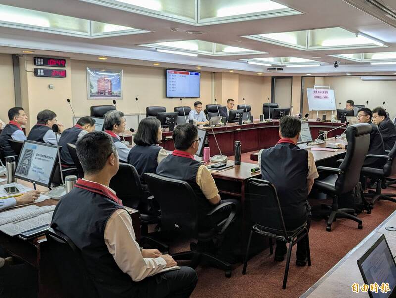 [討論] 鍾沛君：如舉五星旗，警方可直接帶離