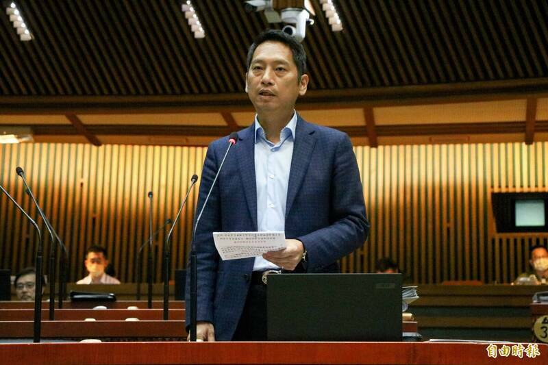 宜蘭縣議會議長張勝德強調,議會對高鐵完全支持,只是希望加開說明會,讓縣民更加了解高鐵計畫。(資料照) 宜蘭縣議會議長張勝德強調,議會對高鐵完全支持,只是希望加開說明會,讓縣民更加了解高鐵計畫。(資料照)