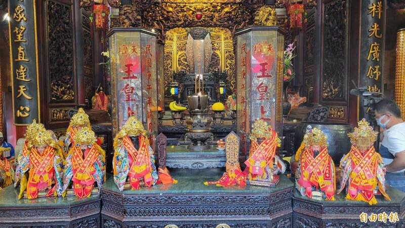 汶萊代天府跨海領天旨、地令 西羅殿老王令神諭「要跟回去」