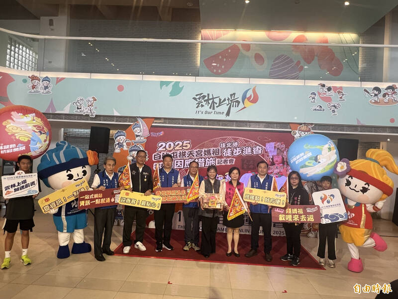 白沙屯媽祖5月3日抵北港，雲林縣府預估湧入60萬人，縣府各局處嚴陣以待做好準備迎接。（記者黃淑莉攝）