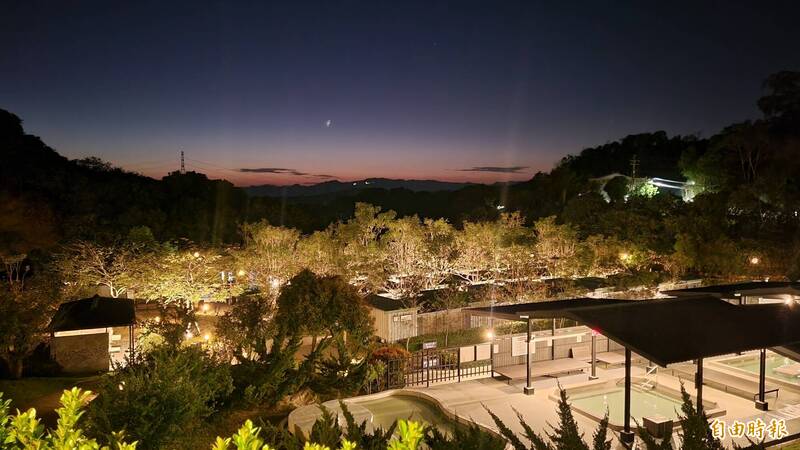 楠西區龜丹溫泉星空夜景更是迷人。(記者王姝琇攝) 楠西區龜丹溫泉星空夜景更是迷人。(記者王姝琇攝)