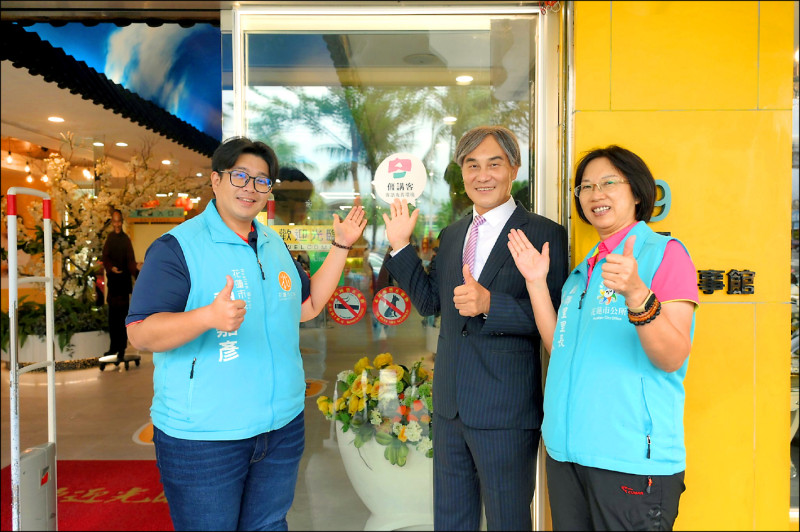 花蓮市公所鼓勵商家加入客家幣合作店家，創造在地商機。（花蓮市公所提供）