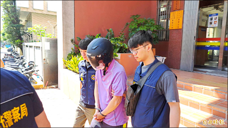 新竹市黃姓男子因不滿家產分配問題，持水果刀刺死侄子。（記者洪美秀攝）
