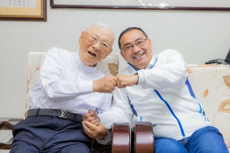 許歷農辭世》侯友宜悼念「許老爹」：謹記叮嚀「愛這個國家」