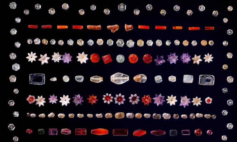 備受爭議的寶石舍利，據信為佛陀遺骨的伴隨物，年代約為公元前240-200年孔雀王朝時期。（取自Sotheby’s官網）