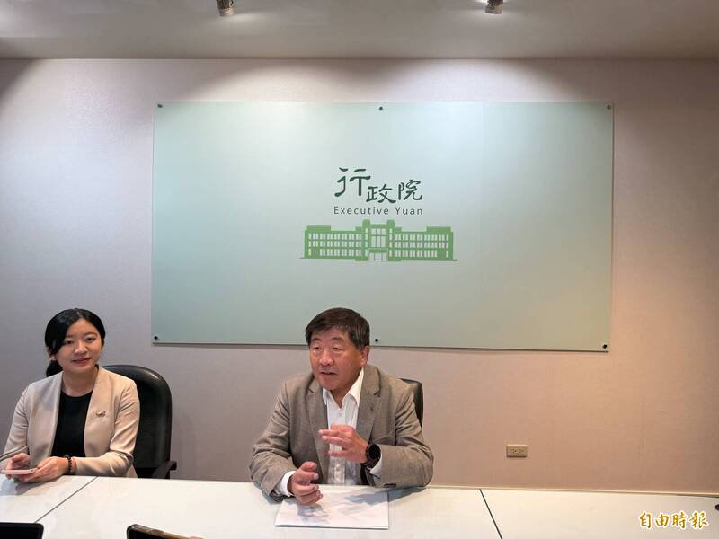 行政院會明將通過「兒童托育服務法」草案，政委陳時中今天說明草案內容。（記者鍾麗華攝）