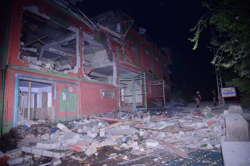 巴基斯坦建築物遭印度軍方攻擊。(美聯社) 巴基斯坦建築物遭印度軍方攻擊。(美聯社)