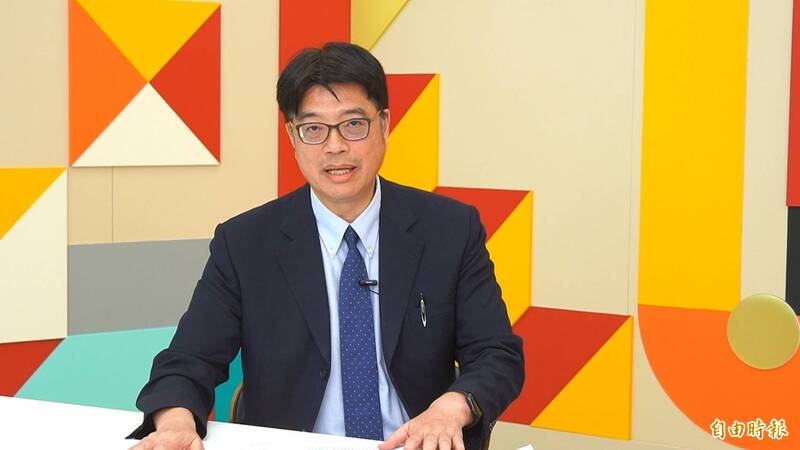 陸委會主委邱垂正表示，第一波核心軍公教人員，已於4月底清查完畢，包括總統府、五院等52個重要行政機關，以及209所各級公立學校、國防部所屬等，第一波應「具結」人數共37萬3821人，已「具結」完成有37萬1203人。（記者陳品妤攝）