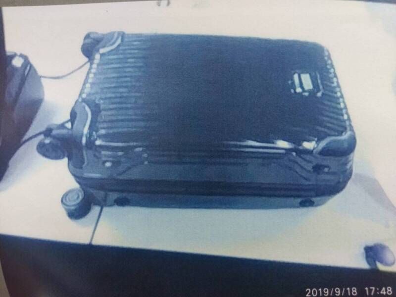 前民進黨立委陳明文在2019年9月在高鐵上遺落一個裝有300萬元現金的行李箱。(資料照) 前民進黨立委陳明文在2019年9月在高鐵上遺落一個裝有300萬元現金的行李箱。(資料照)